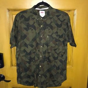 Camouflage button down short sleeved shirt